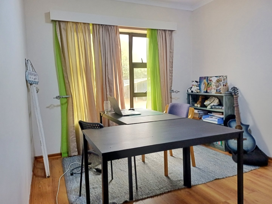 4 Bedroom Property for Sale in Reebok Western Cape